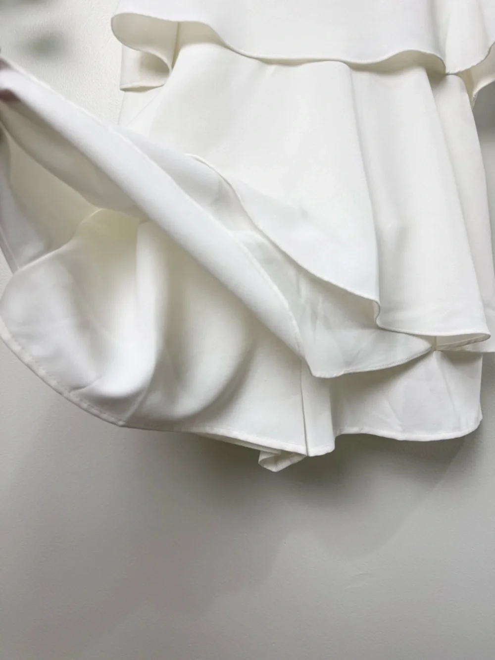 Idem Ditto Romper Womens Small White Layered Shorts Romper‎ Sleeveless Flowy NWT